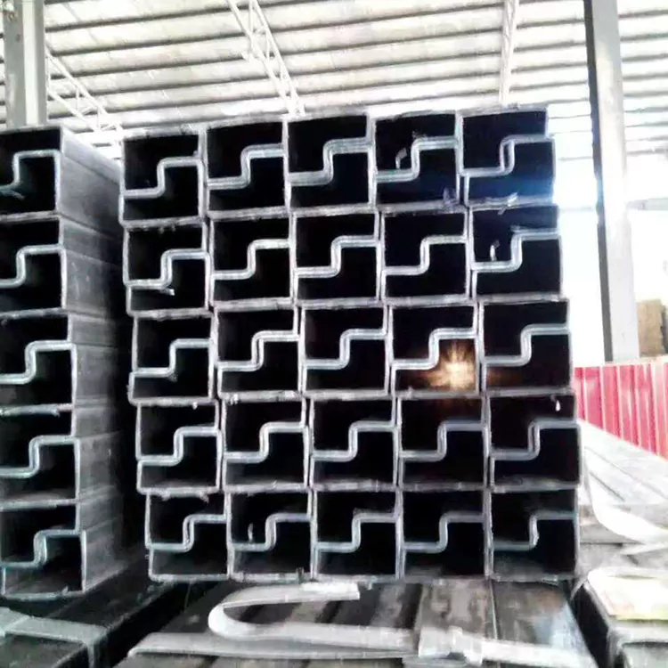 Cruth Speisialtacht agus Feadánra Cruach Struchtúrtha Saincheaptha